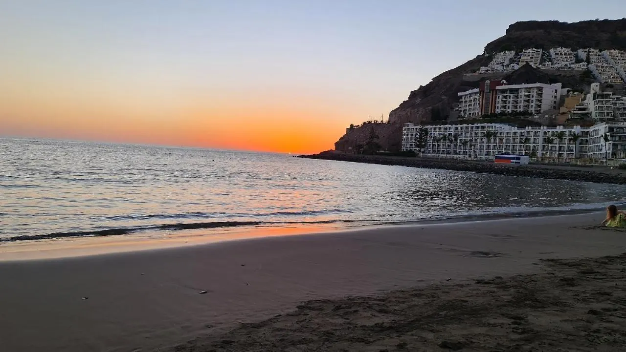 Deluxe 3 Rooms74M2,2Air Condit 2Tv Seaview On Amadores,2 Heatpools, Parking, 600 Mb,Dishwasher,2Lift,,3 Beaches Playa Del Cura  0*, Playa Del Cura (Gran Canaria)